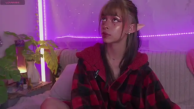 Snapshot of Kitty_arts chatting on 01-04-25, 06:51 Kitty arts online show from 01-04-25, 06:51