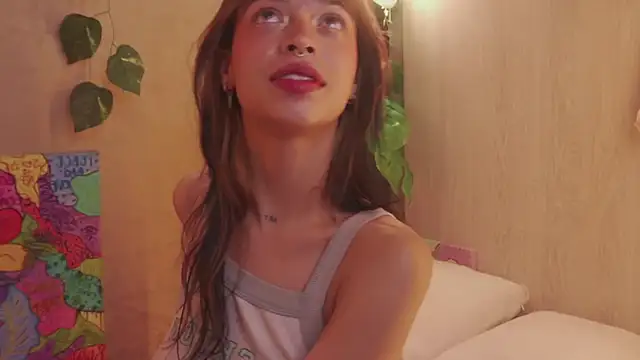 Snapshot of Kitty_arts chatting on 01-26-25, 03:17 Kitty arts online show from 01-26-25, 03:17