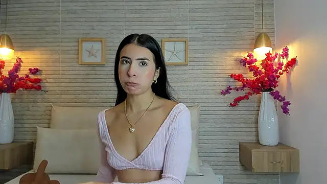 IssabellaLopez online show from 09-30-25, 11:48