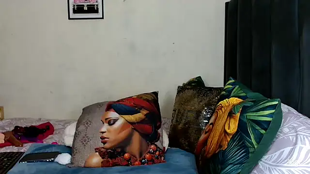 quenliyasa online show from 03-12-26, 07:42