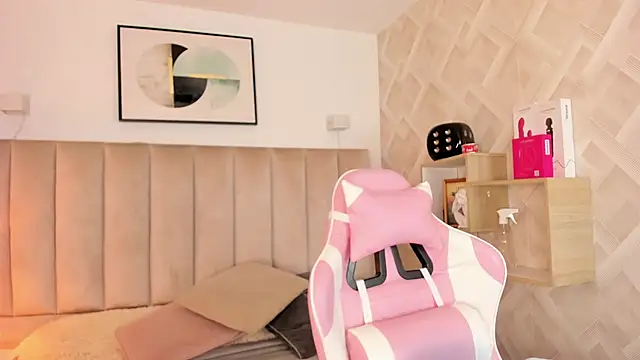 Haru Bonny online show from 04-15-26, 07:43