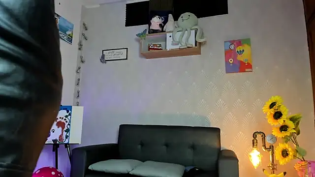 Alaia Love77 online show from 04-14-26, 06:58