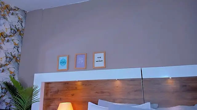 EmaBakker online show from 03-18-26, 10:40