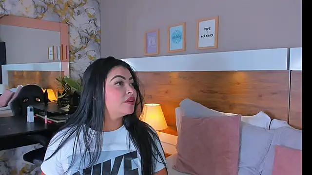 EmaBakker online show from 04-24-26, 05:43