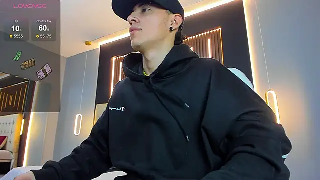 Lobo 17  online show from 03-18-26, 04:15