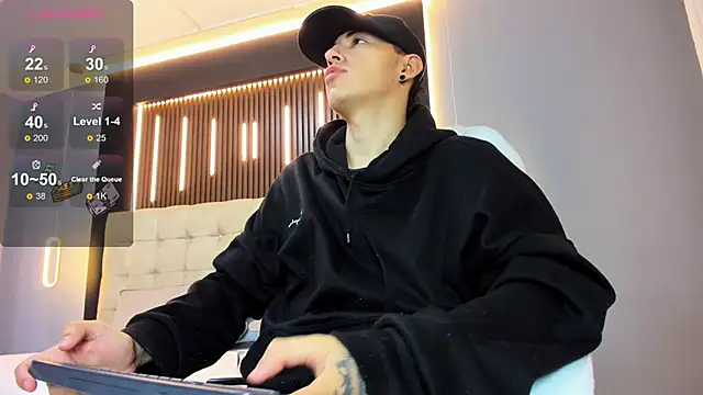 Lobo 17  online show from 04-02-26, 03:59