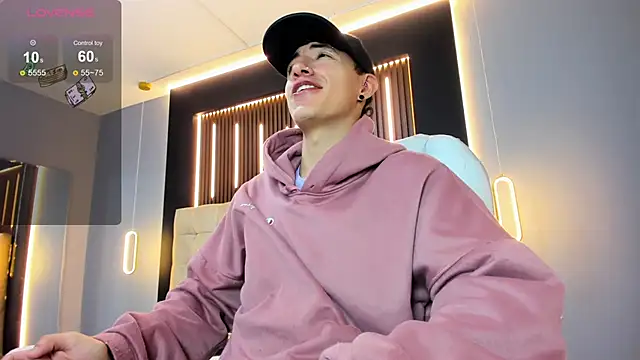 Lobo 17  online show from 04-08-26, 03:39