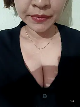 Snapshot of AssAsiancute chatting on 02-11-25, 04:02 AssAsiancute online show from 02-11-25, 04:02