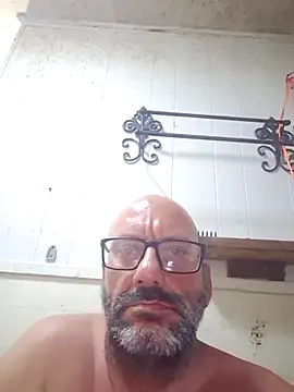 Snapshot of honcho22334 chatting on 06-26-26, 05:45 honcho22334 online show from 06-26-26, 05:45