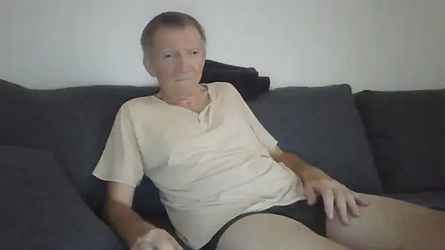 naturiste974 online show from 06-24-26, 03:00