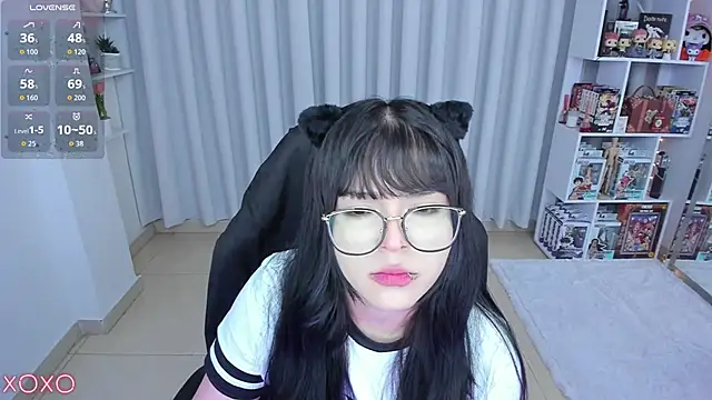 Snapshot of misshoneyxxx chatting on 05-05-26, 02:41 misshoneyxxx online show from 05-05-26, 02:41