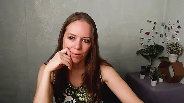 Snapshot of GloriaSi_ chatting on 06-20-26, 02:58 GloriaSi online show from 06-20-26, 02:58