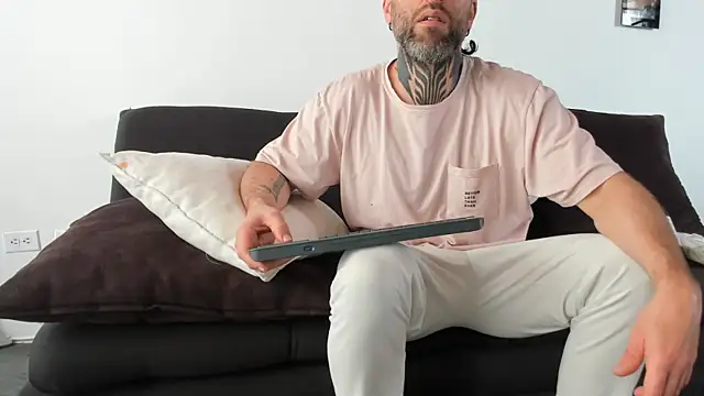 Antoniohot2024 online show from 02-26-25, 04:56