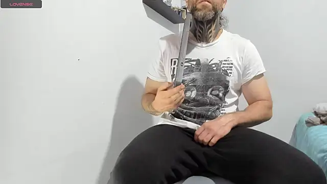 Antoniohot2024 online show from 03-18-25, 10:03