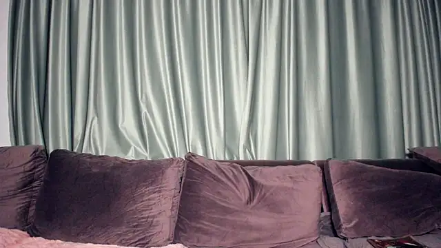 LaraStone69 online show from 07-11-26, 06:54