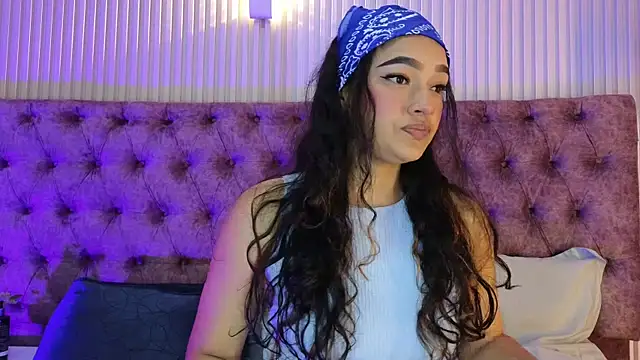 EMILYY FOXY online show from 02-17-26, 06:58