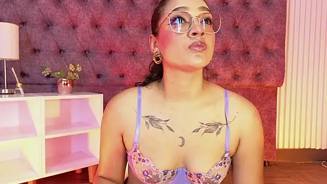 EMILYY FOXY online show from 03-26-26, 06:57