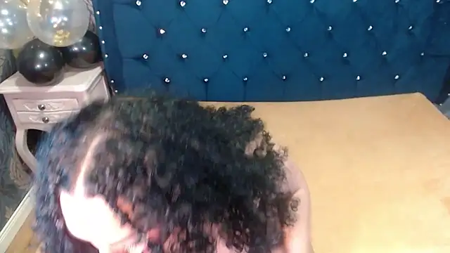 Sofiacowperx online show from 04-18-26, 07:58