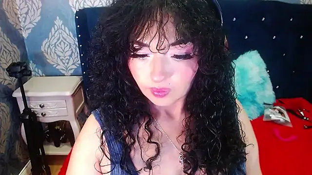 Sofiacowperx online show from 07-06-26, 11:40