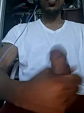 Snapshot of bigboytoy912 chatting on 05-05-26, 09:12 bigboytoy912 online show from 05-05-26, 09:12