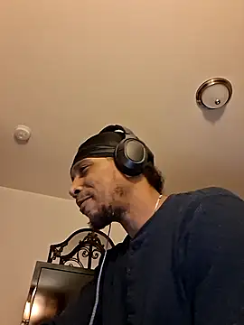 Snapshot of bigboytoy912 chatting on 05-19-26, 01:56 bigboytoy912 online show from 05-19-26, 01:56