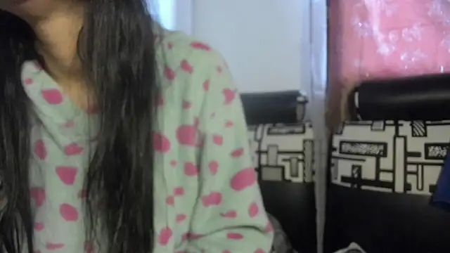 Snapshot of Nathaly_love96 chatting on 06-06-26, 11:26 Nathaly love96 online show from 06-06-26, 11:26