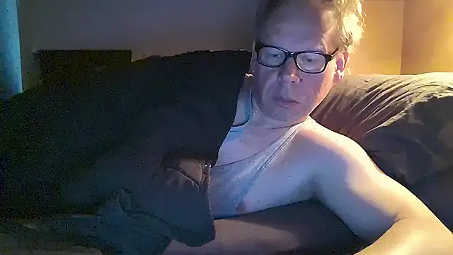 kinkyslet8 online show from 04-12-26, 06:18