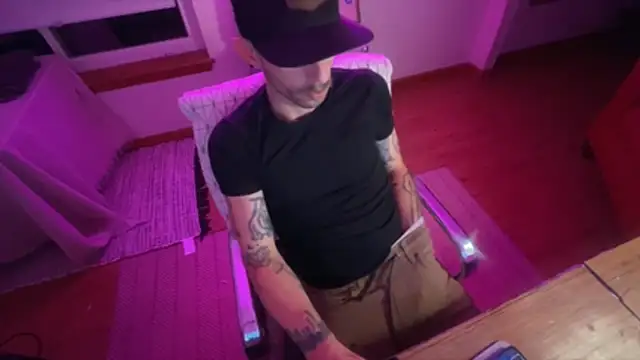 RuffClvb online show from 12-23-25, 08:12