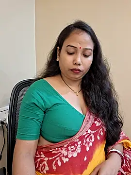 Snapshot of DREAM_GIRL-30 chatting on 07-18-26, 06:01 DREAM GIRL-30 online show from 07-18-26, 06:01