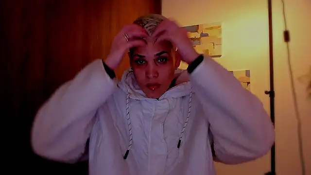 Charlee pink online show from 03-09-26, 07:01