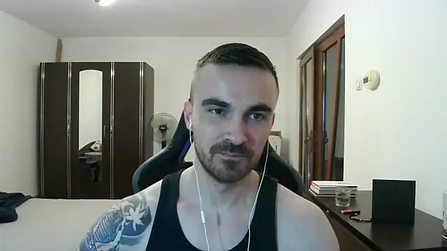 Snapshot of mu5clemania2 chatting on 01-07-26, 01:46 mu5clemania2 online show from 01-07-26, 01:46