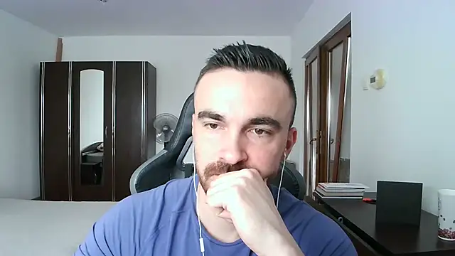 Snapshot of mu5clemania2 chatting on 01-12-26, 08:08 mu5clemania2 online show from 01-12-26, 08:08