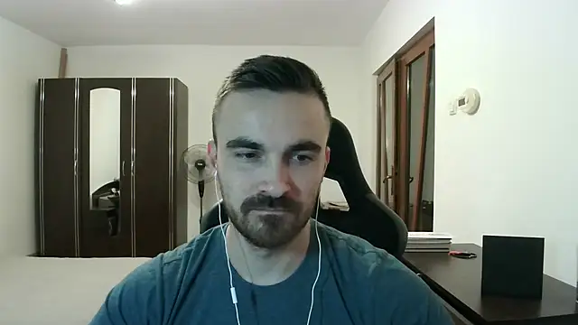 Snapshot of mu5clemania2 chatting on 01-15-26, 07:28 mu5clemania2 online show from 01-15-26, 07:28