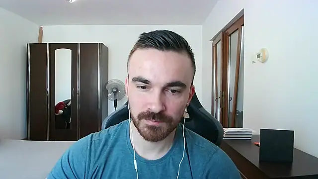 Snapshot of mu5clemania2 chatting on 01-18-26, 10:52 mu5clemania2 online show from 01-18-26, 10:52