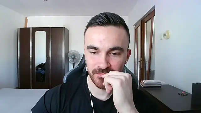 Snapshot of mu5clemania2 chatting on 02-01-26, 09:30 mu5clemania2 online show from 02-01-26, 09:30