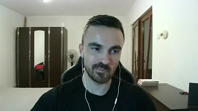 Snapshot of mu5clemania2 chatting on 02-04-26, 05:19 mu5clemania2 online show from 02-04-26, 05:19