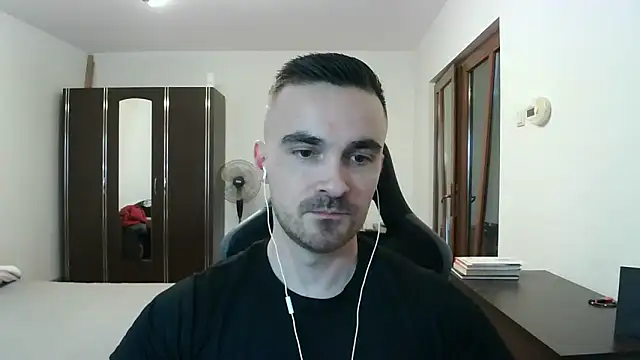 Snapshot of mu5clemania2 chatting on 02-05-26, 02:00 mu5clemania2 online show from 02-05-26, 02:00