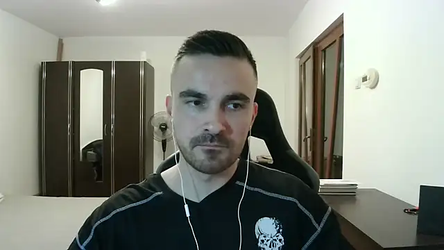 Snapshot of mu5clemania2 chatting on 02-07-26, 08:34 mu5clemania2 online show from 02-07-26, 08:34