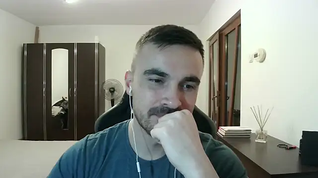 Snapshot of mu5clemania2 chatting on 02-10-26, 07:18 mu5clemania2 online show from 02-10-26, 07:18