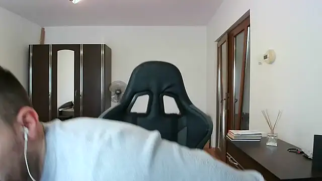 Snapshot of mu5clemania2 chatting on 02-20-26, 01:33 mu5clemania2 online show from 02-20-26, 01:33