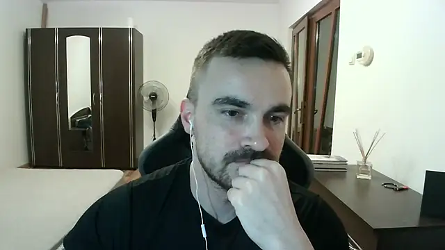 Snapshot of mu5clemania2 chatting on 03-05-26, 08:38 mu5clemania2 online show from 03-05-26, 08:38