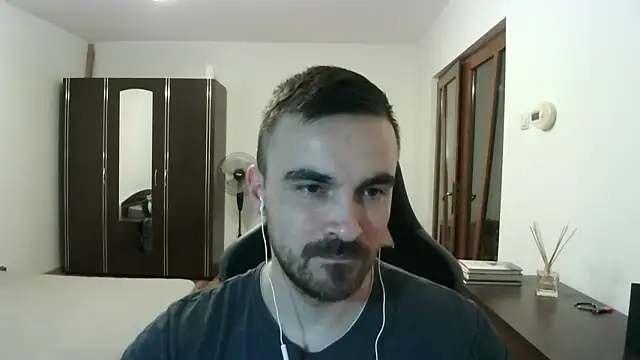 Snapshot of mu5clemania2 chatting on 03-09-26, 08:02 mu5clemania2 online show from 03-09-26, 08:02