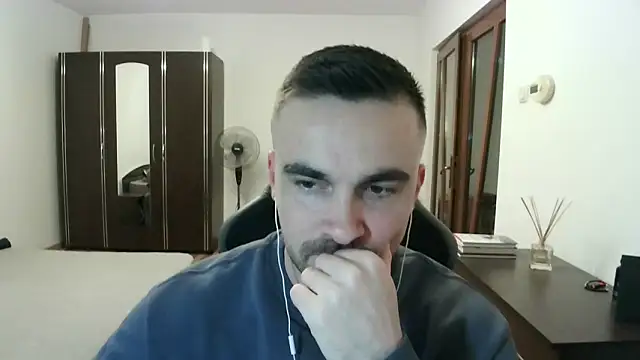 Snapshot of mu5clemania2 chatting on 03-12-26, 08:37 mu5clemania2 online show from 03-12-26, 08:37