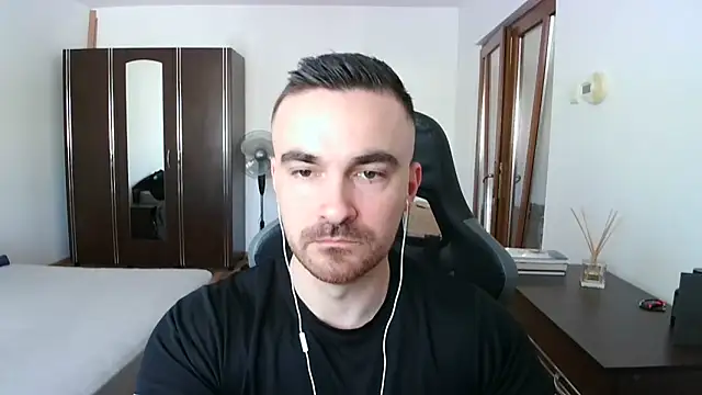 Snapshot of mu5clemania2 chatting on 03-13-26, 08:43 mu5clemania2 online show from 03-13-26, 08:43