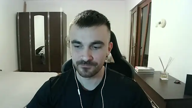 Snapshot of mu5clemania2 chatting on 03-16-26, 10:36 mu5clemania2 online show from 03-16-26, 10:36