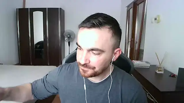 Snapshot of mu5clemania2 chatting on 03-19-26, 08:18 mu5clemania2 online show from 03-19-26, 08:18