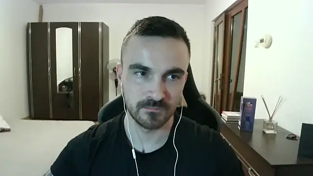 Snapshot of mu5clemania2 chatting on 03-20-26, 08:35 mu5clemania2 online show from 03-20-26, 08:35