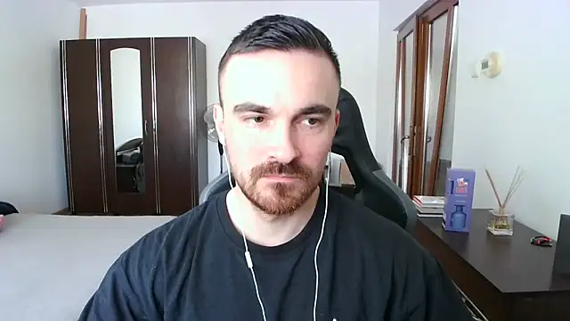 Snapshot of mu5clemania2 chatting on 03-23-26, 09:57 mu5clemania2 online show from 03-23-26, 09:57