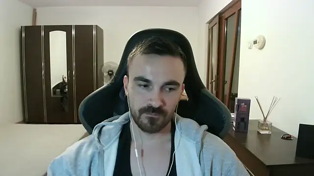 Snapshot of mu5clemania2 chatting on 03-29-26, 08:31 mu5clemania2 online show from 03-29-26, 08:31