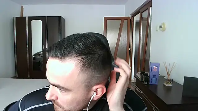 Snapshot of mu5clemania2 chatting on 04-06-26, 12:17 mu5clemania2 online show from 04-06-26, 12:17